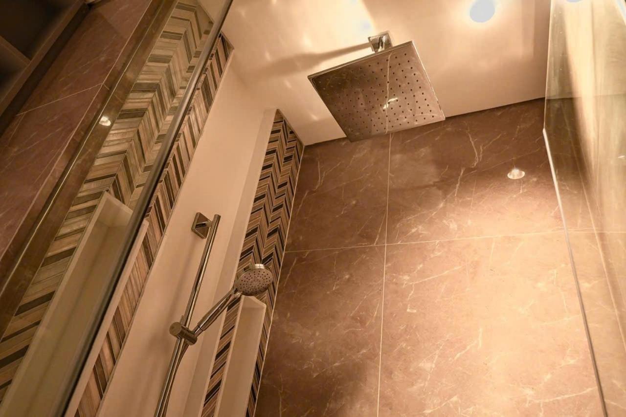 Metropole Thu Thiem Opera 2 Bedrooms Căn hộ *